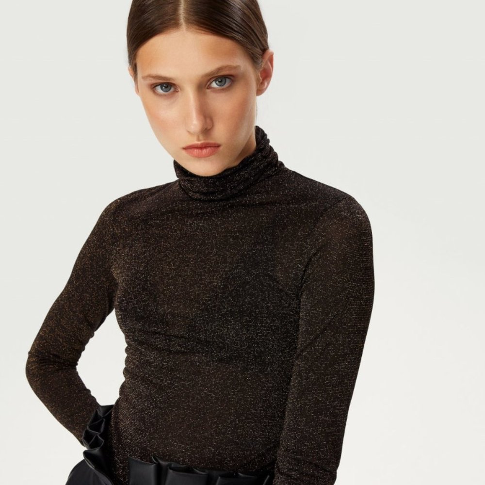 Turtle-neck Blouse Black Shimmer